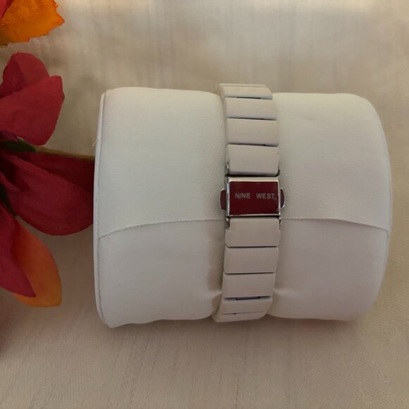 Beautiful Nine West Pink watch - Picture 5 of 5